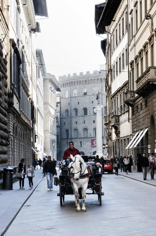 Old Tower Ponte Vecchio Suite Firenze Eksteriør bilde